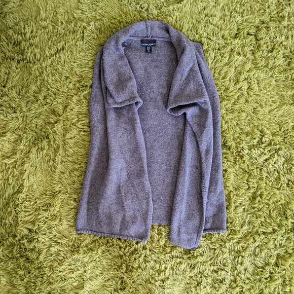 Sleeveless Cardigan - Picture 2 of 4